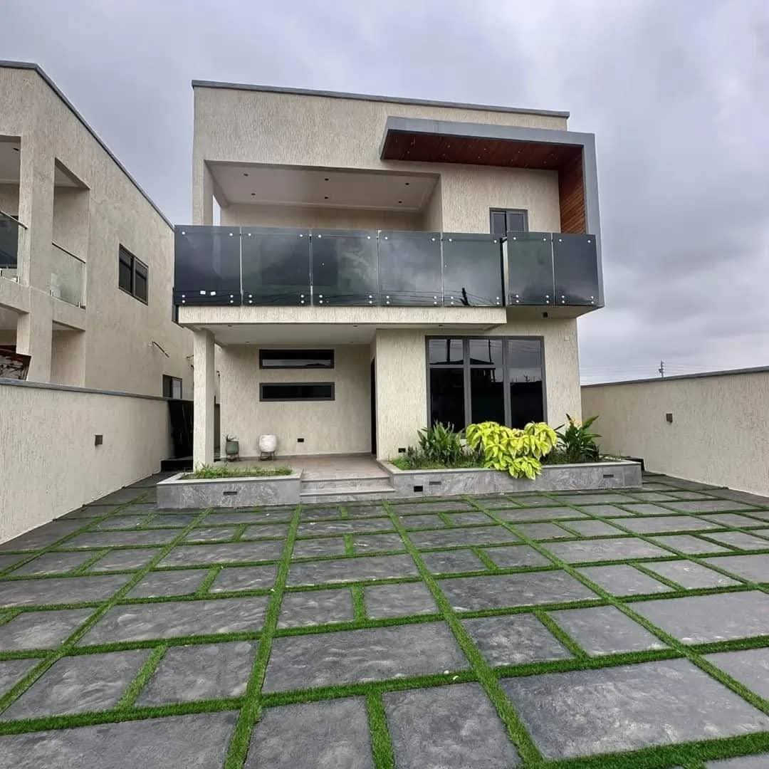 4 Bedroom plus one servant quarters property for sale